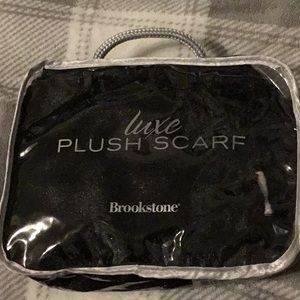 Black Luxe Plush Scarf